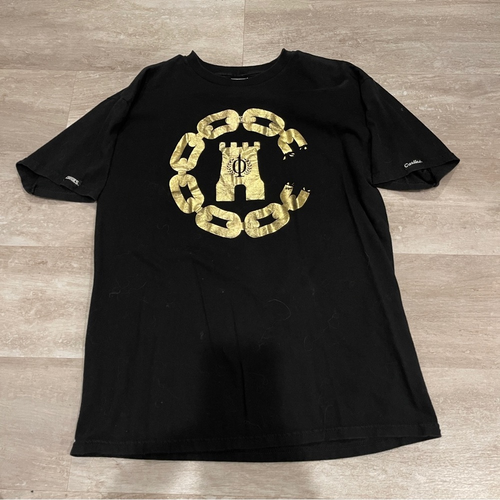 Crooks and castles t shirt
